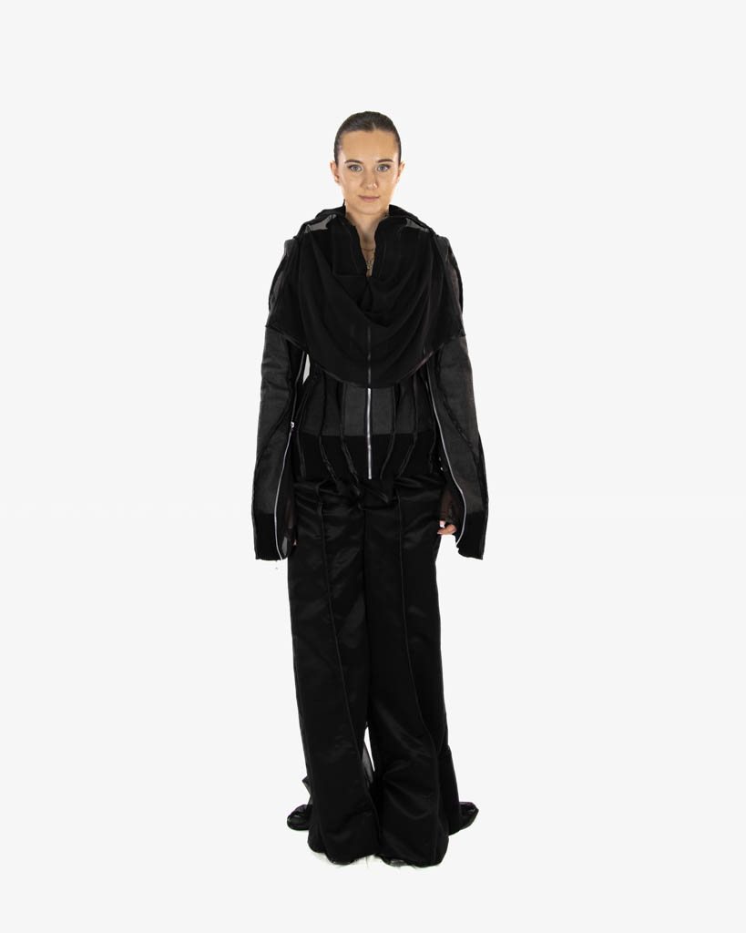 Loric Bernard — Look 1